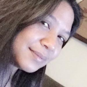 Meet your Posher, Myra laz